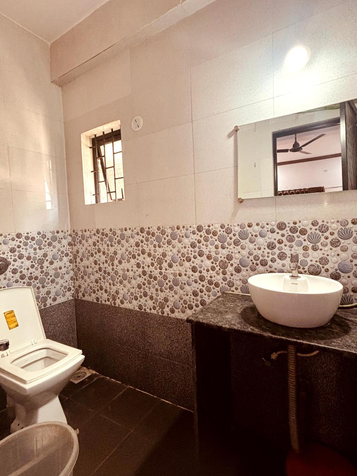 Hotel Harmony By Heaven Calangute Bagian luar foto