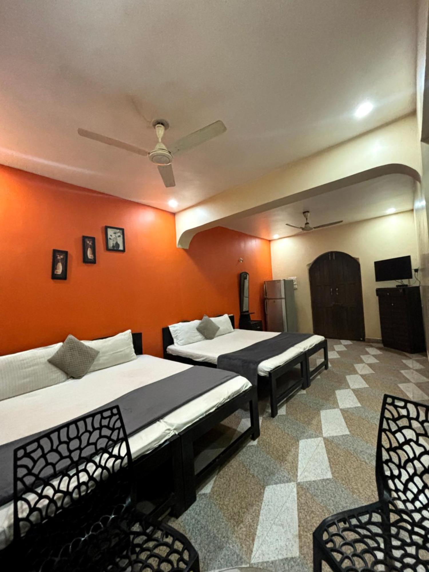 Hotel Harmony By Heaven Calangute Bagian luar foto