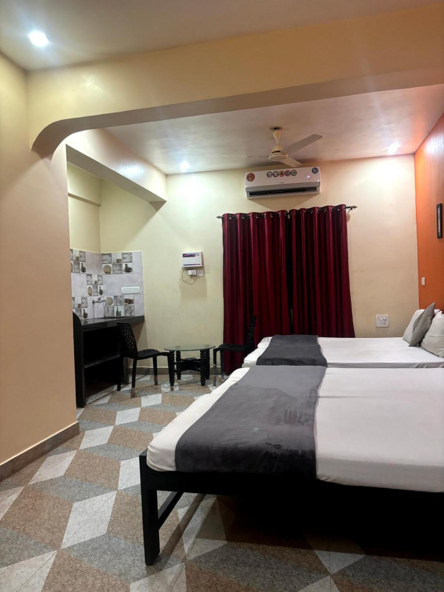 Hotel Harmony By Heaven Calangute Bagian luar foto