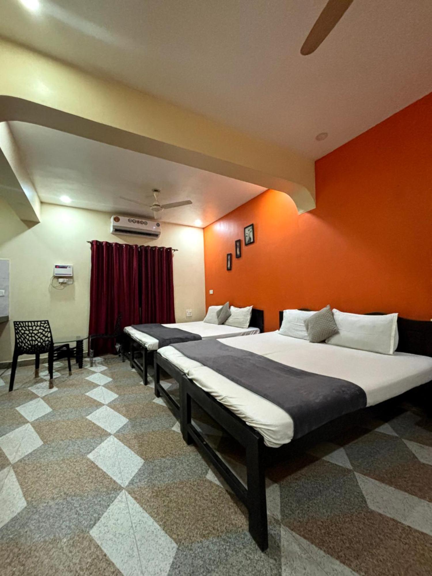 Hotel Harmony By Heaven Calangute Bagian luar foto