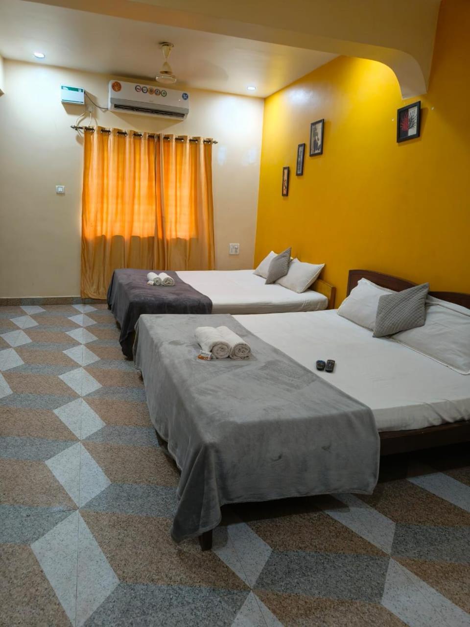 Hotel Harmony By Heaven Calangute Bagian luar foto